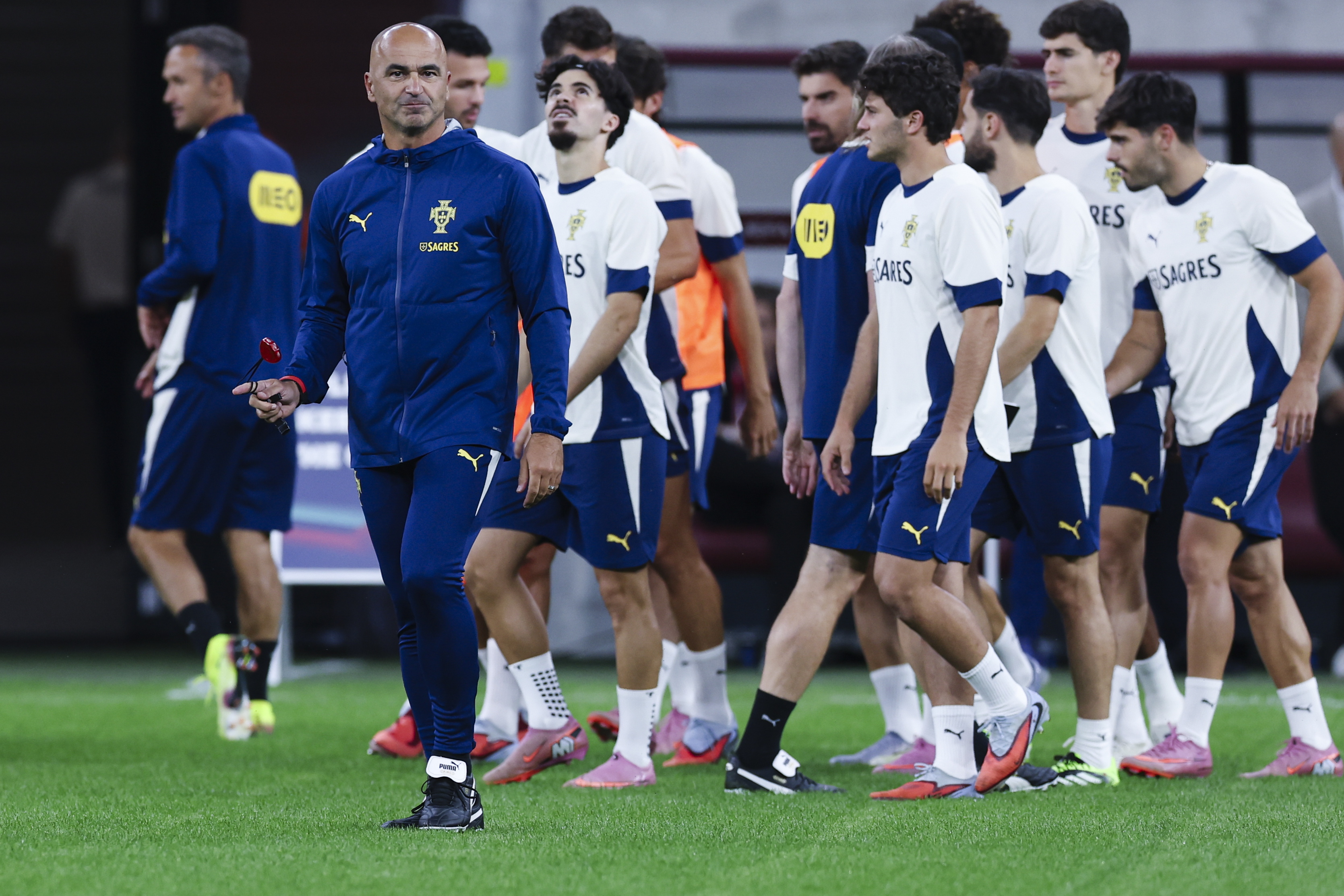 关于赛后广州队备战葡超;外线爆发细节曝光;质疑声仍在;赛季目标并未改变的信息 关于赛后广州队备战葡超;外线爆发细节曝光;质疑声仍在;赛季目标并未改变的信息